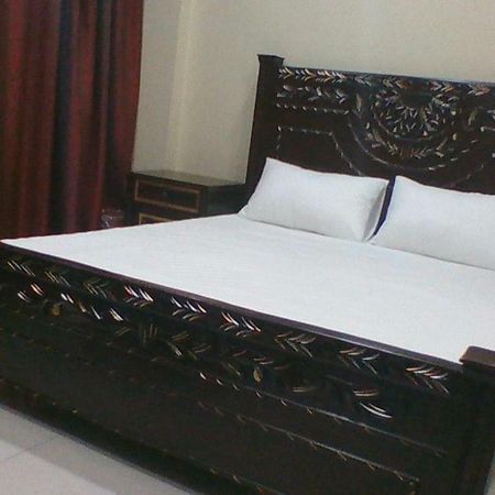 Red Roof Hotel Sahiwal Εξωτερικό φωτογραφία